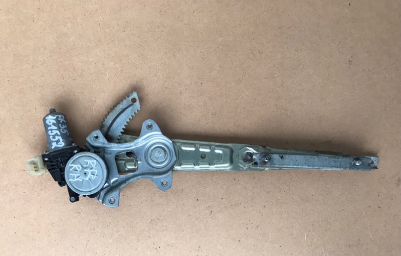 Стеклоподъемник задний правый INFINITI FX/QX70 S51 08-17 82720-EG000 Б/У