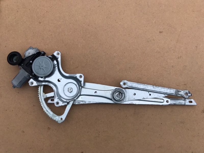 Запчасть стеклоподъемник задний левый TOYOTA SIENNA 11-16 2014 Внедорожник 3.5 69804-08020 Б/У Стеклоподъемник задний левый TOYOTA SIENNA 11-16 2014 Внедорожник 3.5 69804-08020 Б/У