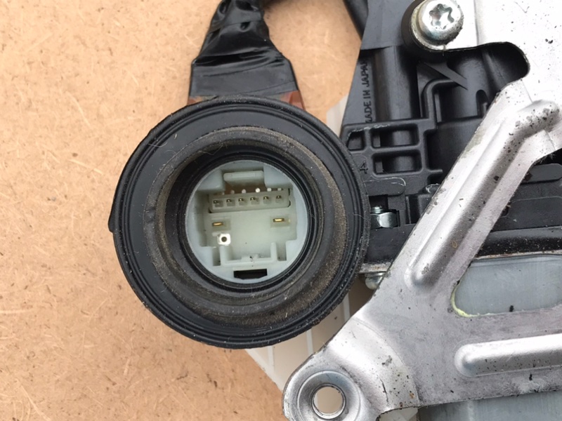 Замок двери боковой задний левый SIENNA 11-16 2014 Внедорожник 3.5