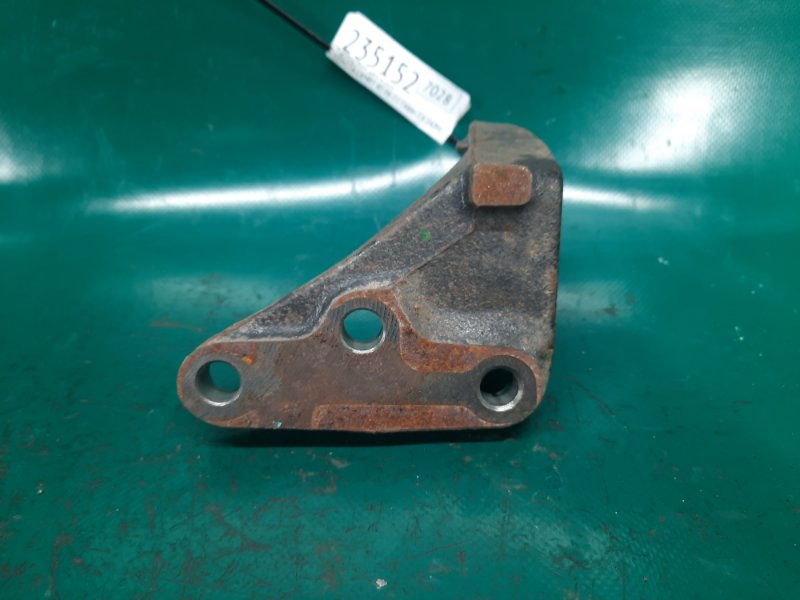 Кронштейн двигателя передний CAMRY 40 06-11 2008 Седан 2.4 2AZFE