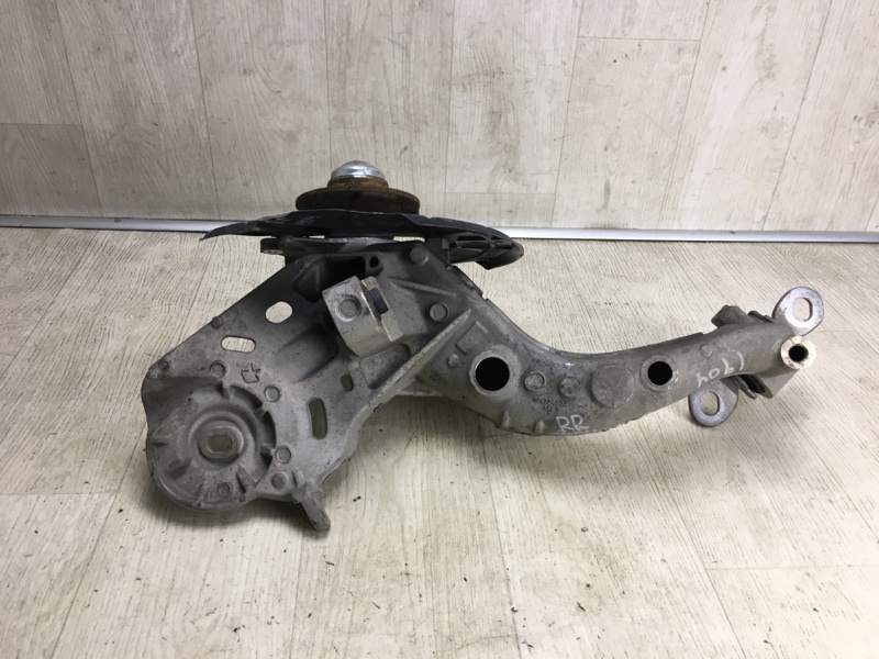 Цапфа задняя правая DART 12-16 2015 PF 2.4 ED8