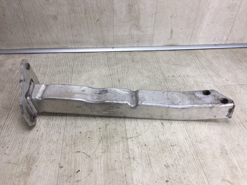 Кронштейн усилителя переднего бампера правый DODGE DART 12-16 PF 2.4 ED8