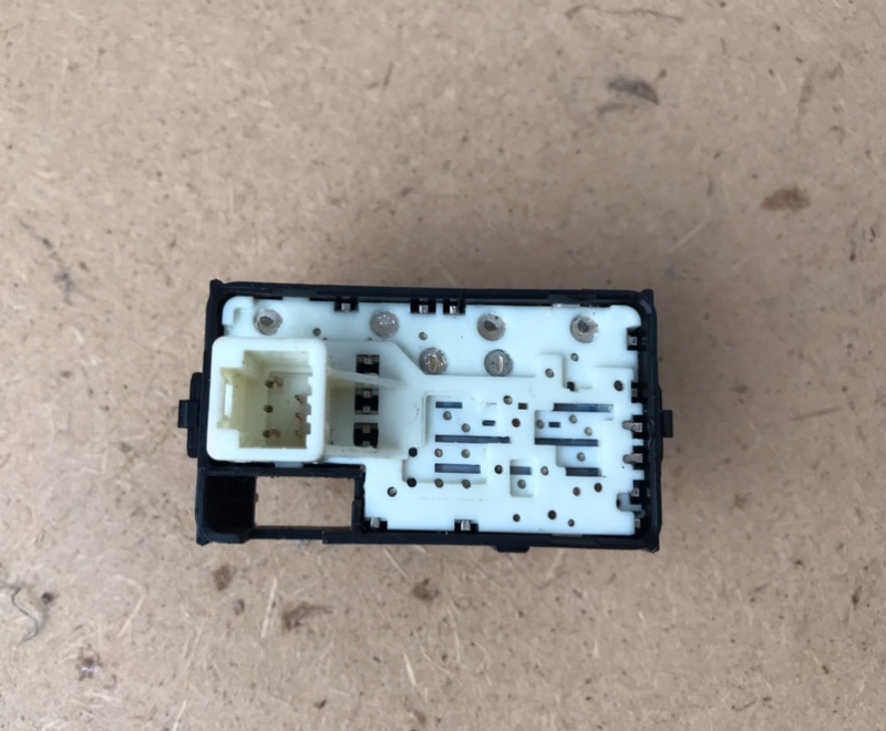 Кнопка стеклоподъемника SIENNA 11-16 2014 Внедорожник 3.5