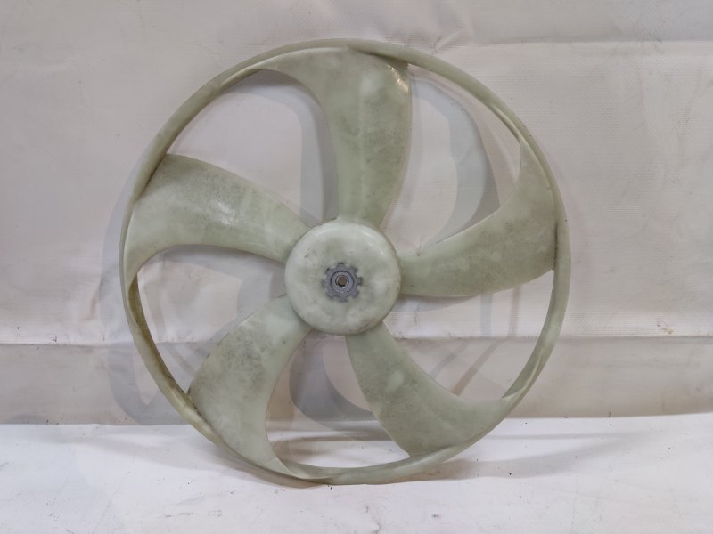 Крыльчатка вентилятора основного радиатора TOYOTA CAMRY 40 06-11 2.4 16361-0H090 Б/У