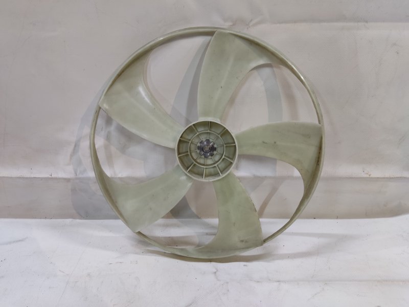 Крыльчатка вентилятора основного радиатора CAMRY 40 06-11 2.4