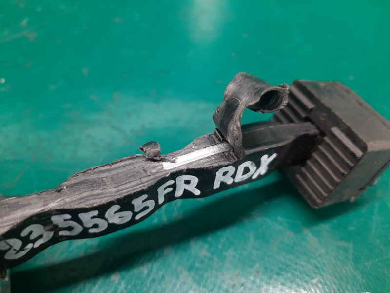 Ограничитель двери передний правый RDX 12-19 2017 Внедорожник 3.5 J35Z2