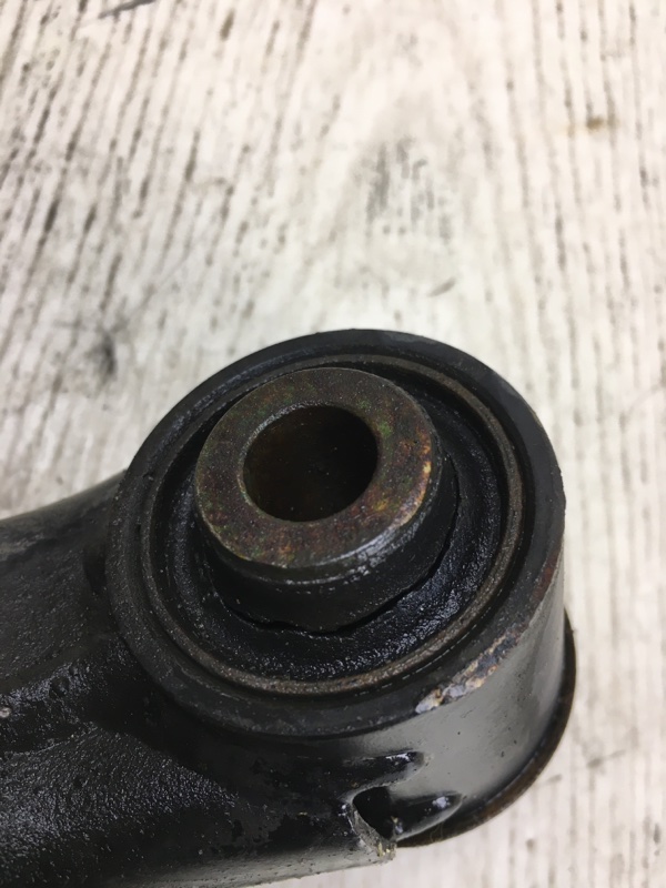 Рычаг передней подвески нижний правый KIA FORTE/CERATO TD 08-13 TD 2.0 G4KD