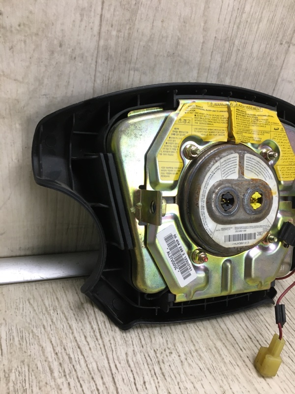 Подушка безопасности в руль VERONA 03-06 Подушка безопасности в руль VERONA 03-06