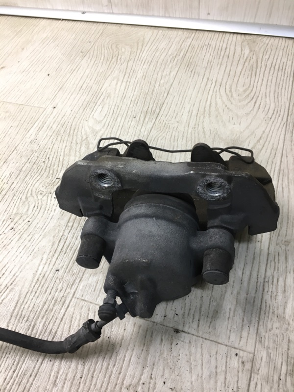 Суппорт тормозной передний правый FORD FOCUS 10-18 BK 2.0 XQDA