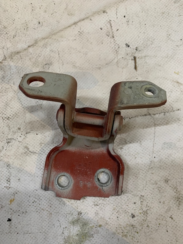 Петля двери нижняя передняя левая SUZUKI SX4 06-13 Хетчбек 2.0