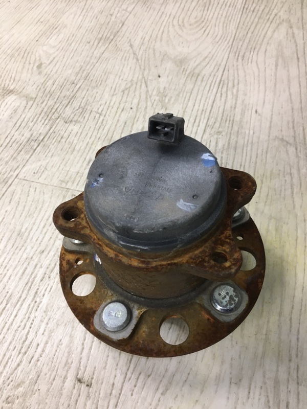 Ступица задняя левая OPTIMA JF 15-20 2016 JF 2.4 G4KJ