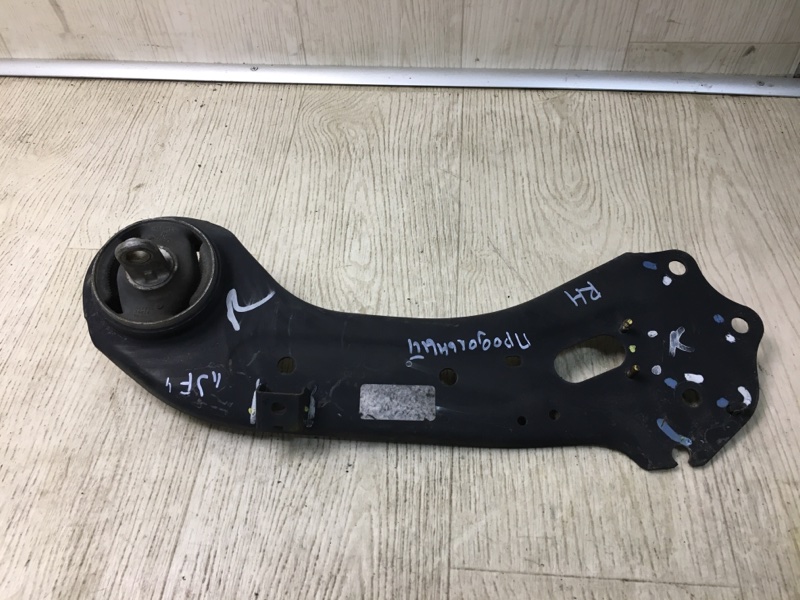 Рычаг задней подвески продольный правый KIA OPTIMA JF 15-20 2016 JF 2.4 G4KJ 55280-D5100 Б/У