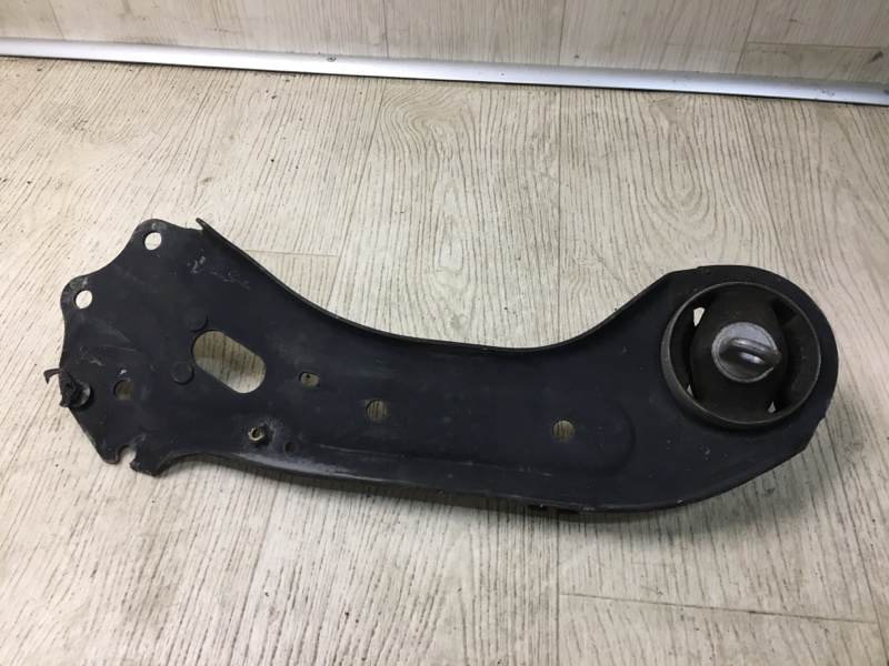 Рычаг задней подвески продольный правый KIA OPTIMA JF 15-20 JF 2.4 G4KJ