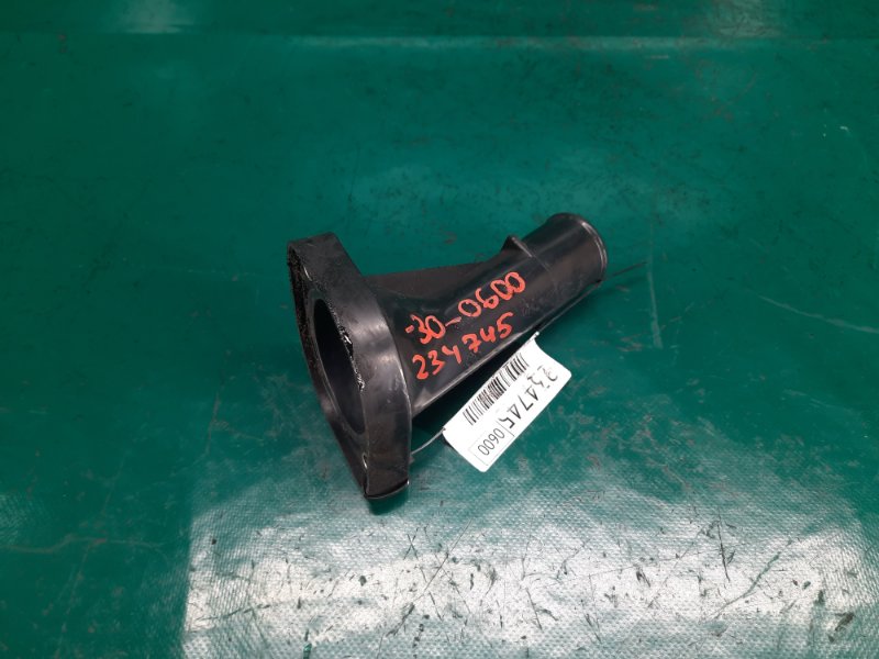 Крышка термостата TOYOTA CAMRY 30 02-06 2005 Седан 2.4 2AZFE 16321-0H011 Б/У