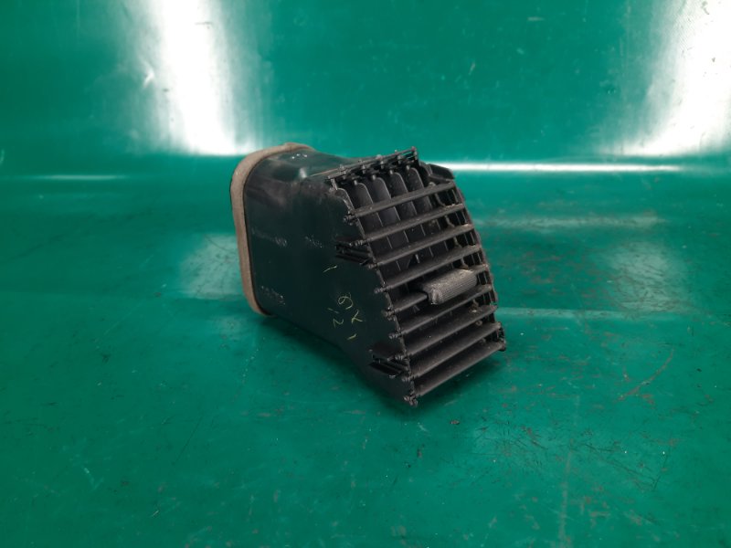 Запчасть дефлектор воздушный левый TOYOTA CAMRY 30 02-06 2005 Седан 2.4 2AZFE 55650-AA020-E0 Б/У Дефлектор воздушный левый TOYOTA CAMRY 30 02-06 2005 Седан 2.4 2AZFE 55650-AA020-E0 Б/У