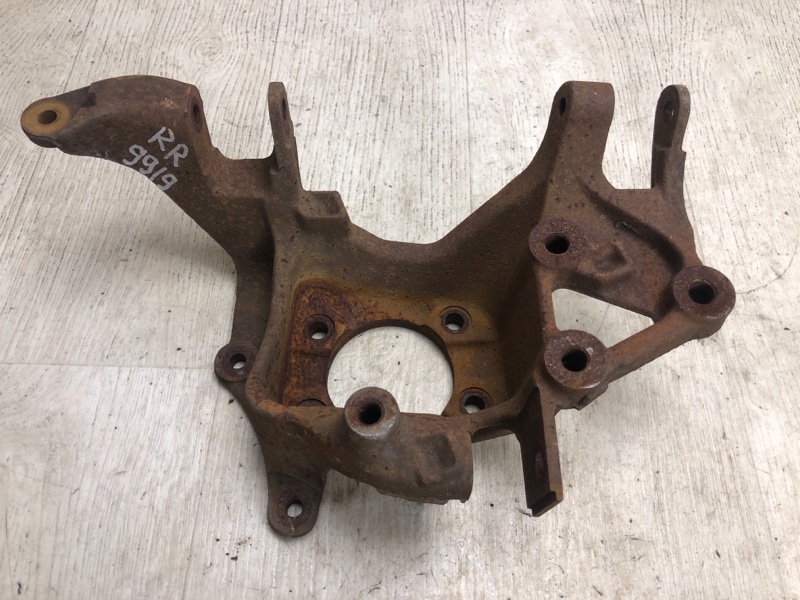 Цапфа задняя правая ESCAPE 12-19 2014 TM2 2.0 HDTX Цапфа задняя правая ESCAPE 12-19 2014 TM2 2.0 HDTX