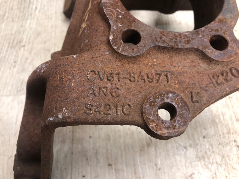 Цапфа задняя левая ESCAPE 12-19 2014 TM2 2.0 HDTX Цапфа задняя левая ESCAPE 12-19 2014 TM2 2.0 HDTX