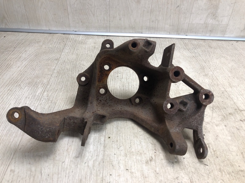 Цапфа задняя левая ESCAPE 12-19 2014 TM2 2.0 HDTX Цапфа задняя левая ESCAPE 12-19 2014 TM2 2.0 HDTX