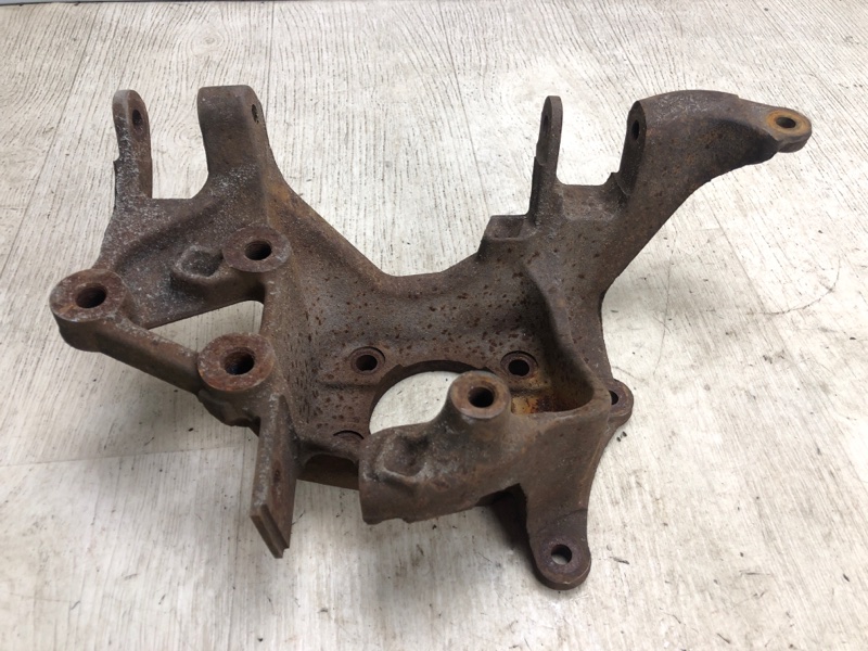 Цапфа задняя левая ESCAPE 12-19 2014 TM2 2.0 HDTX Цапфа задняя левая ESCAPE 12-19 2014 TM2 2.0 HDTX