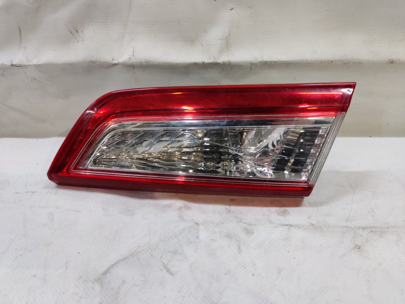 Запчасть фонарь внутренний задний правый TOYOTA CAMRY 50 12-15 81580-06380 Б/У Фонарь внутренний задний правый TOYOTA CAMRY 50 12-15 81580-06380 Б/У