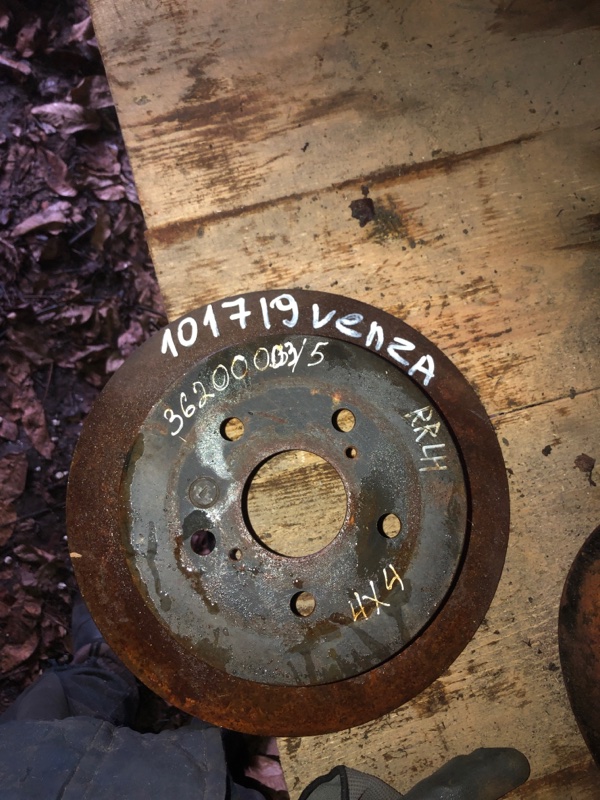 Тормозной диск задний TOYOTA VENZA 09-16 42431-0T010 Б/У