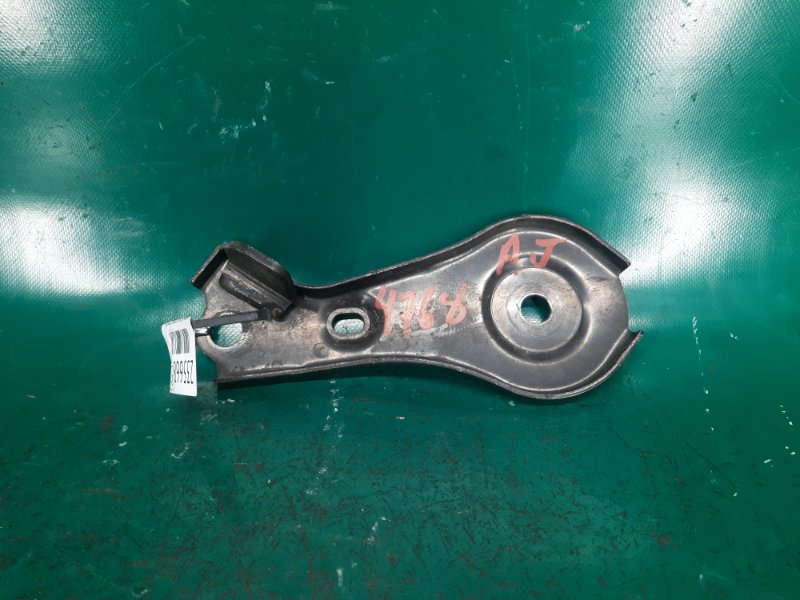 Крепление балки подвески переднее левое RDX 12-19 2017 Внедорожник 3.5 J35Z2