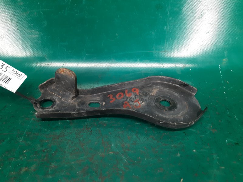 Крепление балки подвески переднее левое RDX 12-19 2013 Внедорожник 3.5 J35Z2