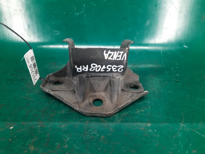 Крепление балки подвески заднее правое TOYOTA VENZA 09-16 2011 Внедорожник 3.5 2GR-FE 51073-0E010 Б/У