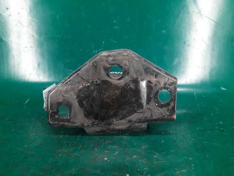 Крепление балки подвески заднее правое TOYOTA VENZA 09-16 Внедорожник 3.5 2GR-FE