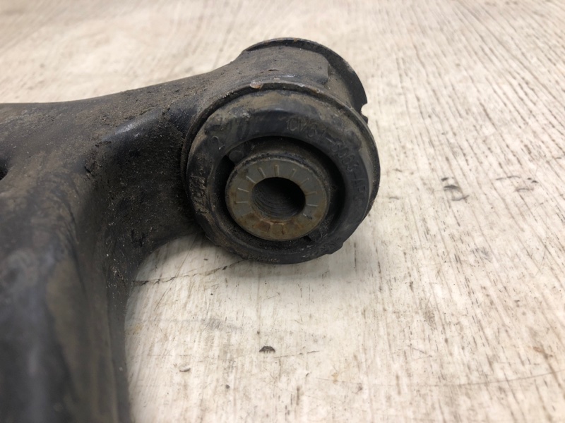 Рычаг передней подвески нижний левый ESCAPE 12-19 2014 TM2 2.0 HDTX