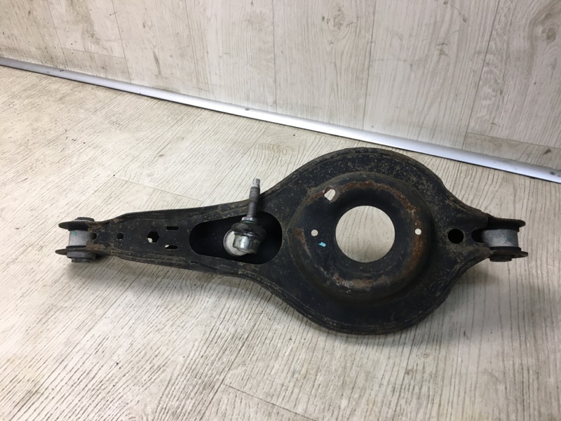 Рычаг задней подвески поперечный нижний FOCUS 10-18 2014 BK 2.0 XQDA