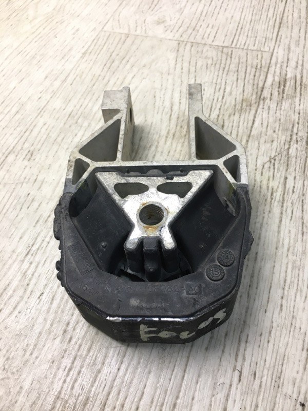 Подушка двигателя нижняя FOCUS 10-18 2014 BK 2.0 XQDA