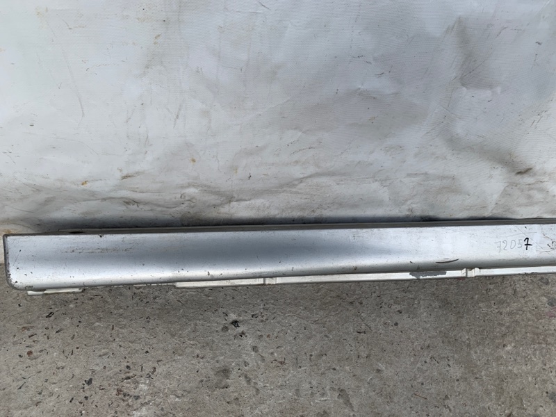 Накладка порога наружная правая SUBARU FORESTER SG 02-07