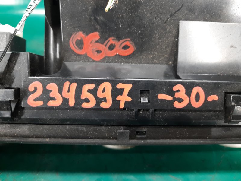 Блок управления печкой CAMRY 30 02-06 2005 Седан 2.4 2AZFE