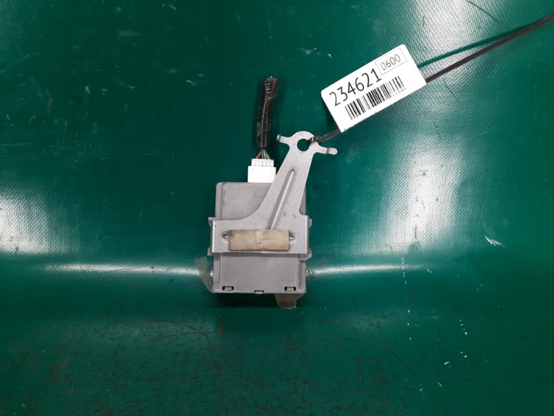 Блок электронный CAMRY 30 02-06 2005 Седан 2.4 2AZFE