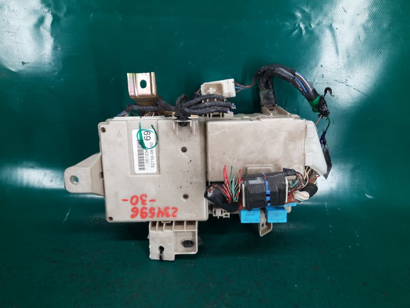 Блок предохранителей салон TOYOTA CAMRY 30 02-06 Седан 2.4 2AZFE