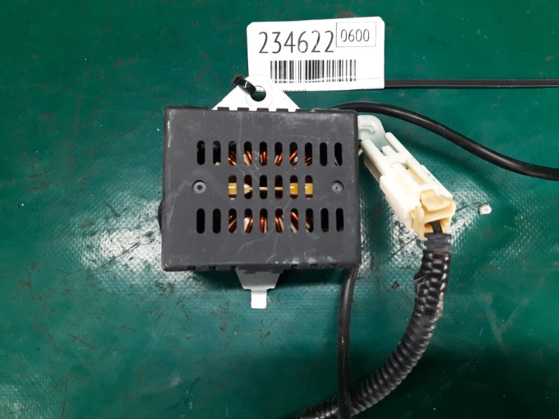 Блок электронный CAMRY 30 02-06 2005 Седан 2.4 2AZFE Блок электронный CAMRY 30 02-06 2005 Седан 2.4 2AZFE