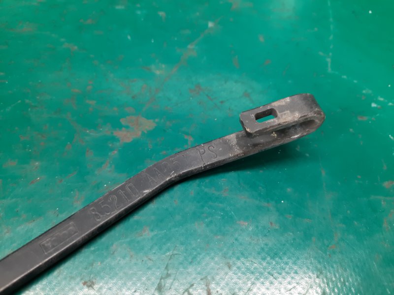 Поводок стеклоочистителя передний правый CAMRY 30 02-06 2005 Седан 2.4 2AZFE