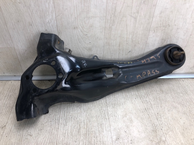 Запчасть цапфа задняя правая JEEP COMPASS 06-16 2014 MK49 2.0 ECN 5272714AD Б/У Цапфа задняя правая JEEP COMPASS 06-16 2014 MK49 2.0 ECN 5272714AD Б/У