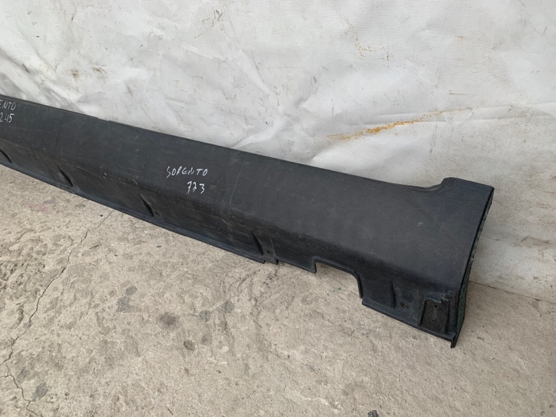 Накладка порога наружная левая SORENTO XM 09-14 2012 Внедорожник 2.4