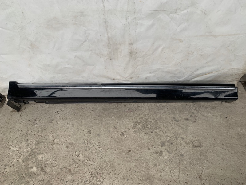 Запчасть накладка порога наружная правая KIA SORENTO XM 09-14 2012-2015 XM Б/У Накладка порога наружная правая KIA SORENTO XM 09-14 2012-2015 XM Б/У