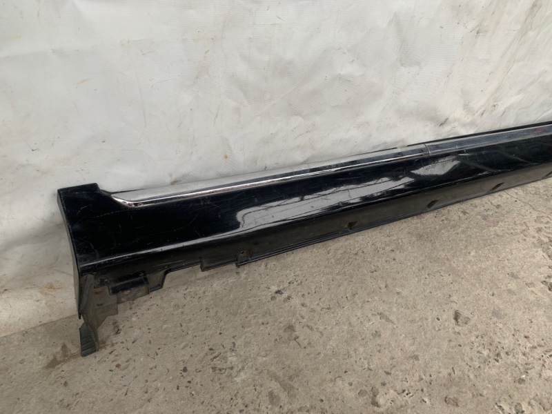 Накладка порога наружная правая KIA SORENTO XM 09-14 XM Накладка порога наружная правая KIA SORENTO XM 09-14 XM