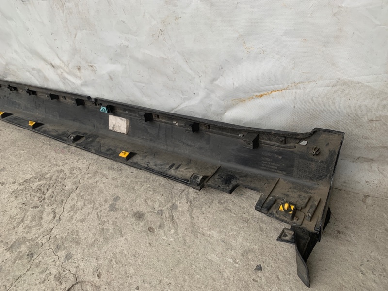 Накладка порога наружная правая SORENTO XM 09-14 2012-2015 XM Накладка порога наружная правая SORENTO XM 09-14 2012-2015 XM