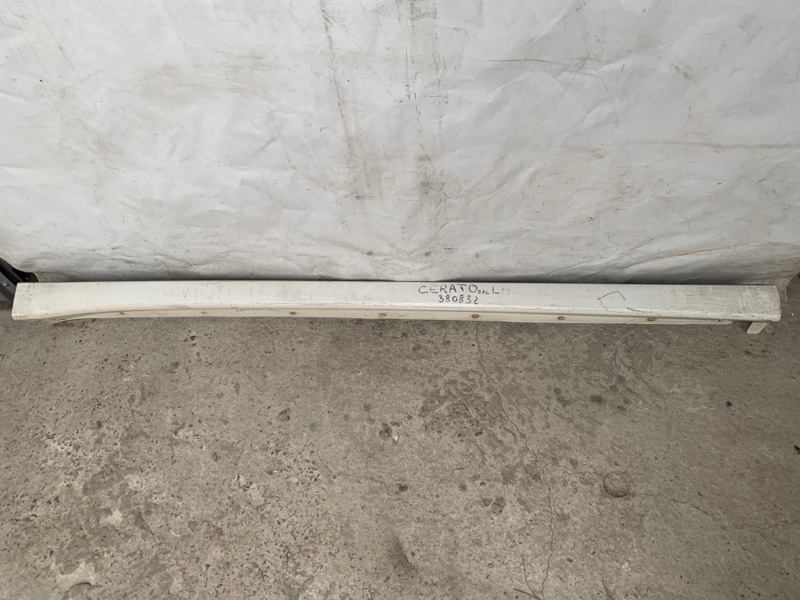 Накладка порога наружная левая KIA CERATO LD 04-08 87751-2F000 Б/У