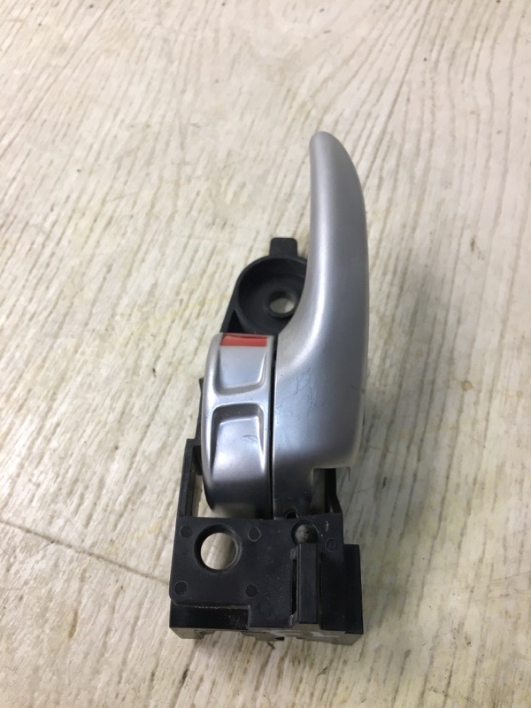 Ручка двери внутренняя передняя левая 200 14-16 2016 UF 2.4 ED6