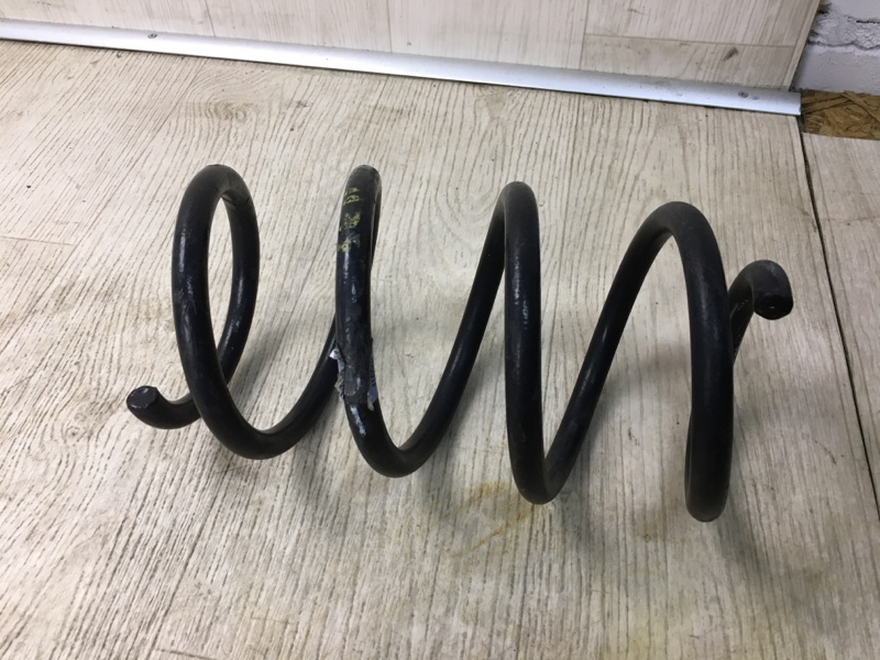 Пружина передней подвески правая JEEP CHEROKEE 14- 2017 KL 2.4 ED6 5168677AB Б/У