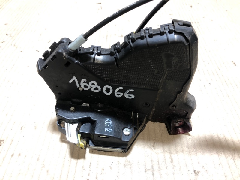 Замок двери передний левый SIENNA 11-16 2012 GSL30 3.5 2GR-FE Замок двери передний левый SIENNA 11-16 2012 GSL30 3.5 2GR-FE