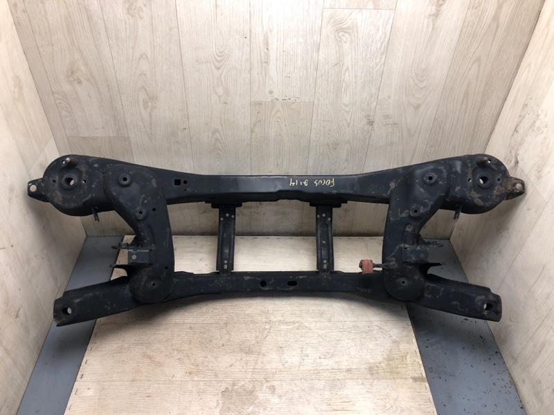 Запчасть балка задней подвески FORD ESCAPE 12-19 CV6Z-5035-A Б/У Балка задней подвески FORD ESCAPE 12-19 CV6Z-5035-A Б/У