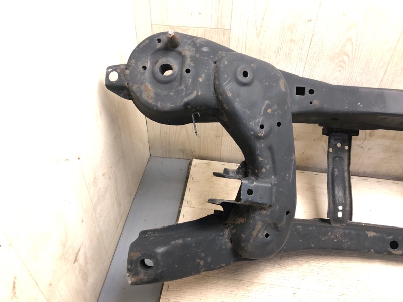 Балка задней подвески ESCAPE 12-19 Балка задней подвески ESCAPE 12-19