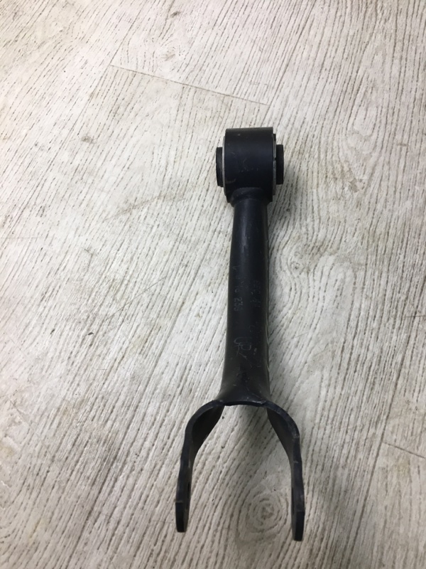 Рычаг задней подвески поперечный верхний JEEP CHEROKEE 14- KL 2.4 ED6 Рычаг задней подвески поперечный верхний JEEP CHEROKEE 14- KL 2.4 ED6